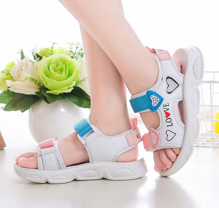 Sandal bé gái từ 3 đến 14 tuổi in hình trái tim , dép xăng đan đi học bé gái Sd119