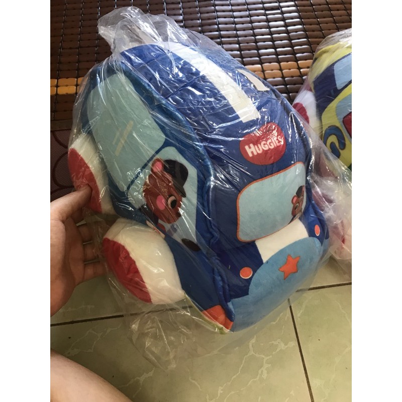 (Size lớn) Ô tô bông Huggies (Được chọn màu)