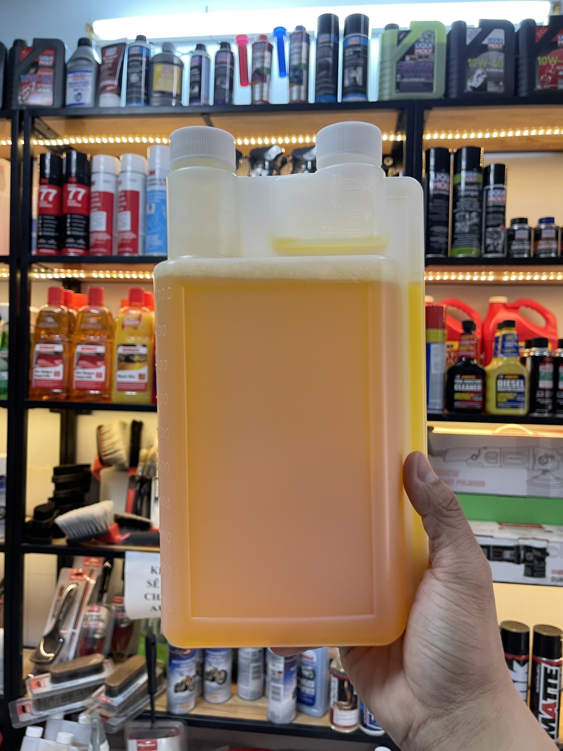 Xà Bông Rửa Xe Bọt Tuyết Siêu Bóng, Đậm Đặc Sonax Gloss Shampoo 1L (chiết từ can Sonax 25lit )