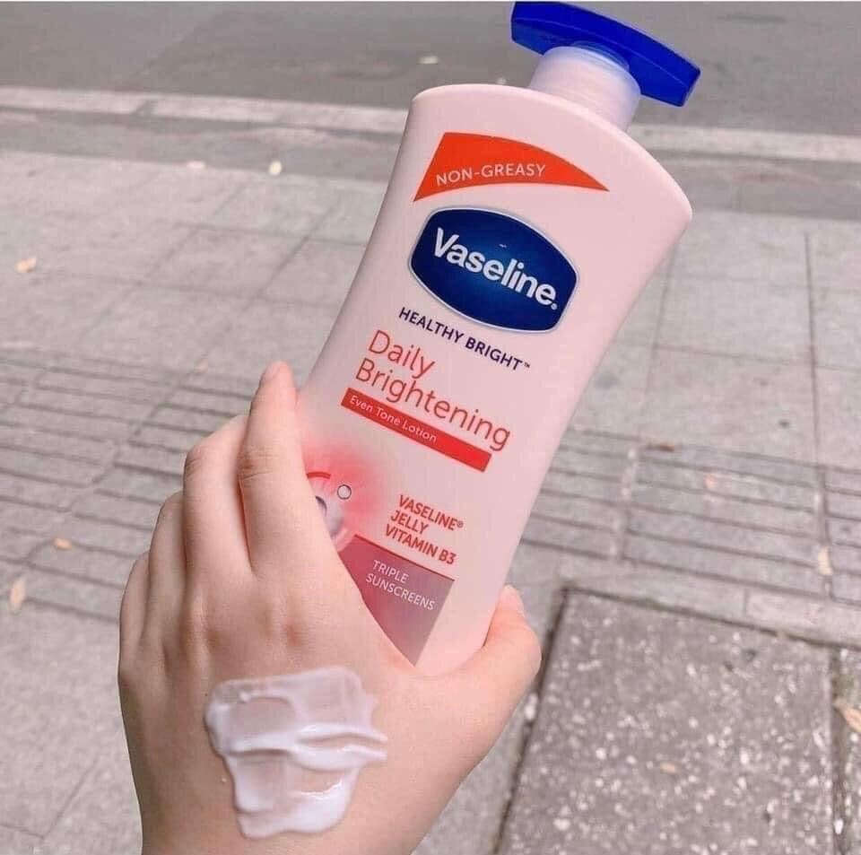 Sữa Dưỡng Thể Vaseline Body Lotion 725ml