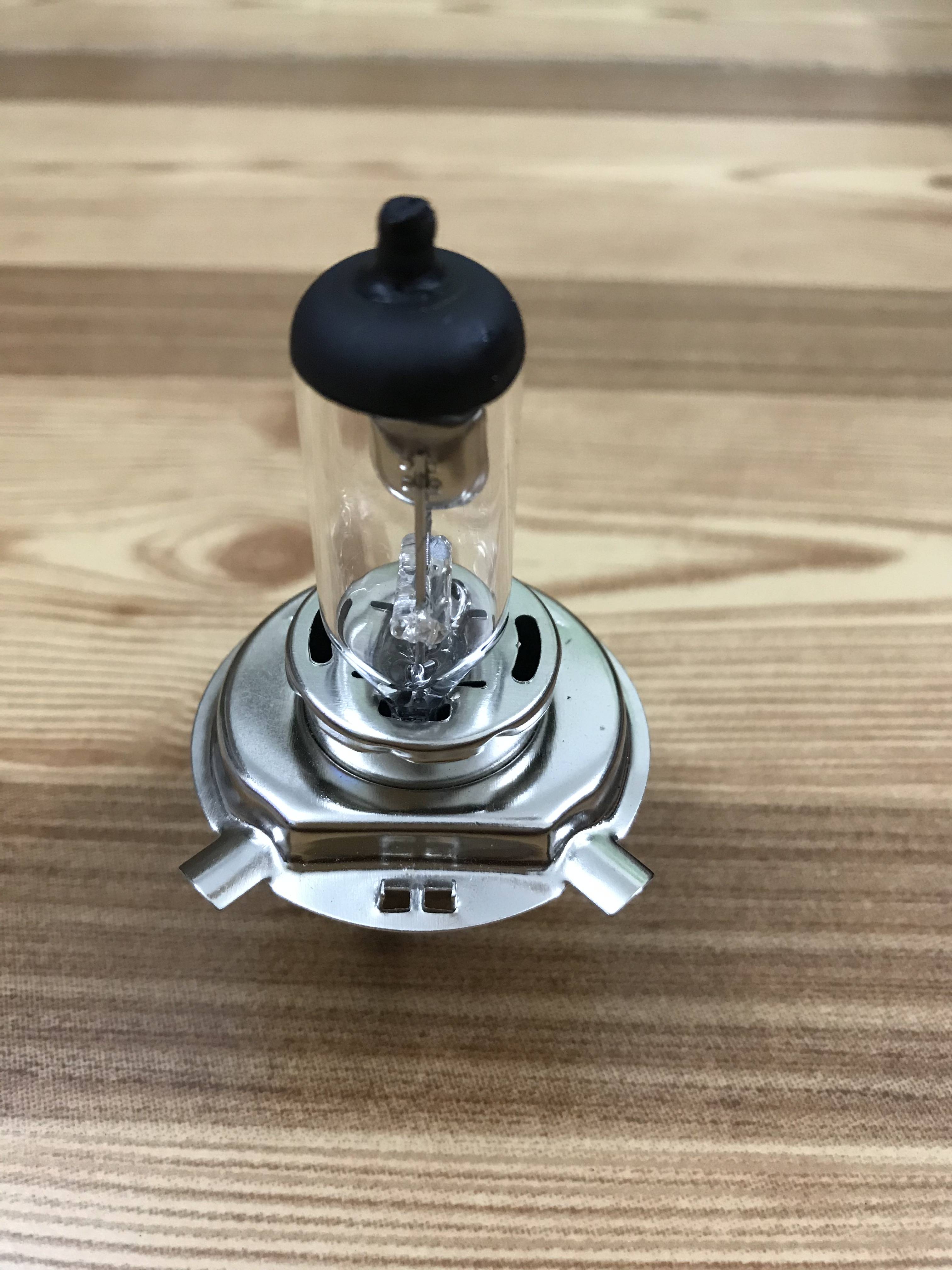 [HCM]Bóng đèn pha xe máy chân H4 lắp Wave Sirius ... 12V35W Halogen head light sợi đốt