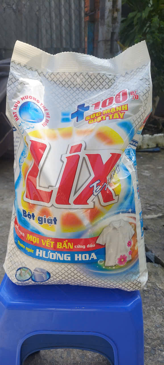 Bột giặt Lix hương hoa Extra 5.5kg- đánh tan vết bẩn