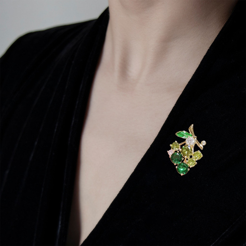 Bling Stone Vine brooch