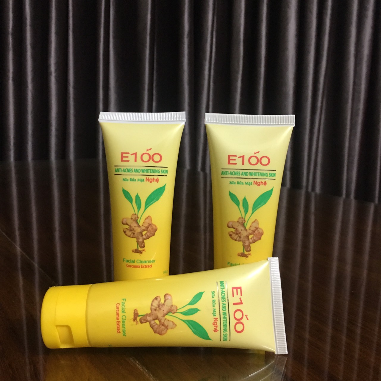 Sữa rửa mặt E100 Nghệ Ngừa mụn
