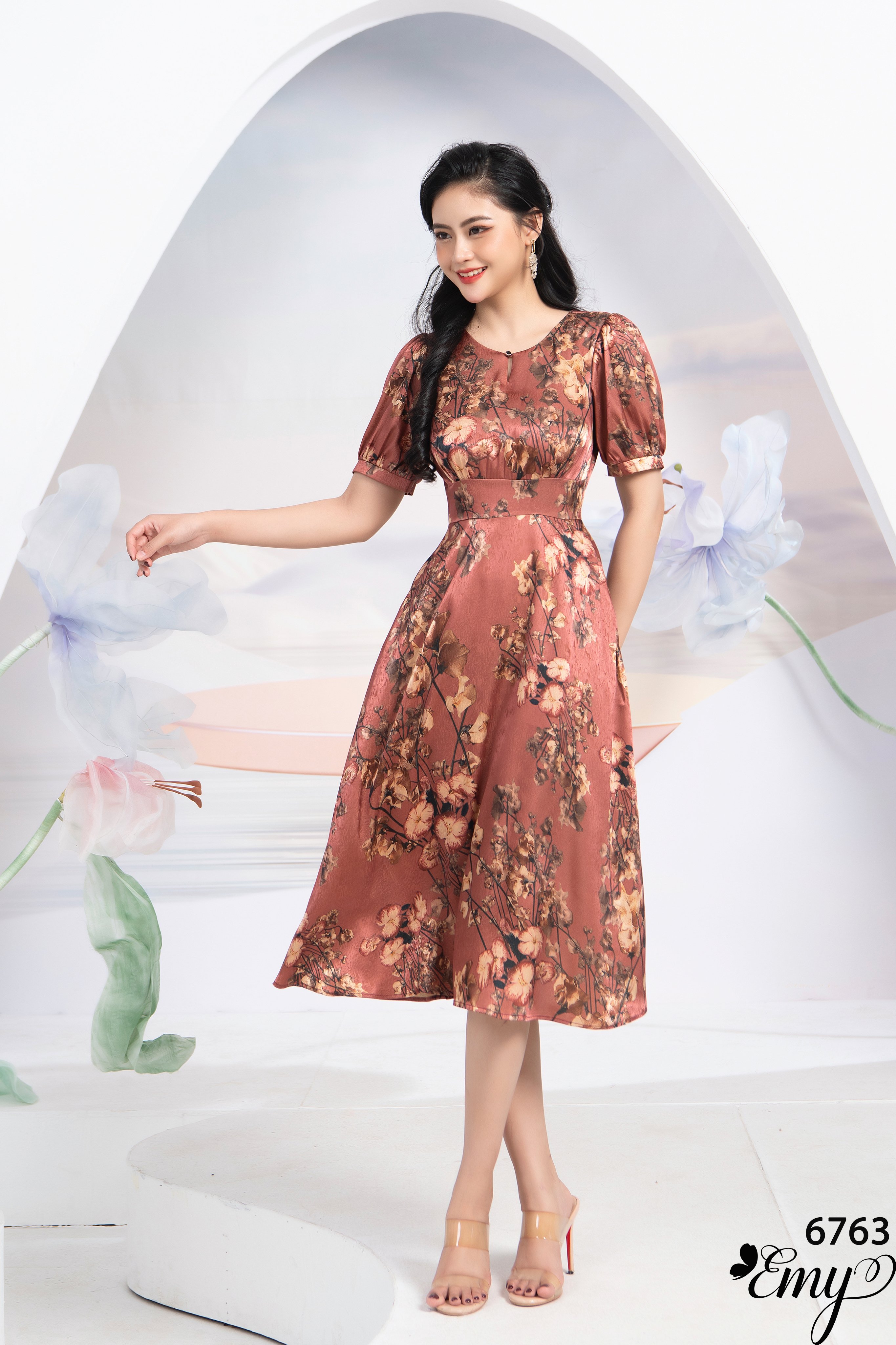 Đầm EMY EM6763 Xoè Cổ V Phối Nút