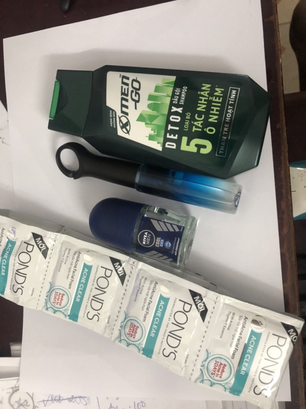 (AU) Combo 3 tặng 1 bao gồm: 1 chai dầu gội xmen detox 150g + 1 chai lăn khử mùi nivea men 12ml + 1 chai nước hoa xmen 22ml + tặng 12 gói sữa rửa mặt 4g/ gói