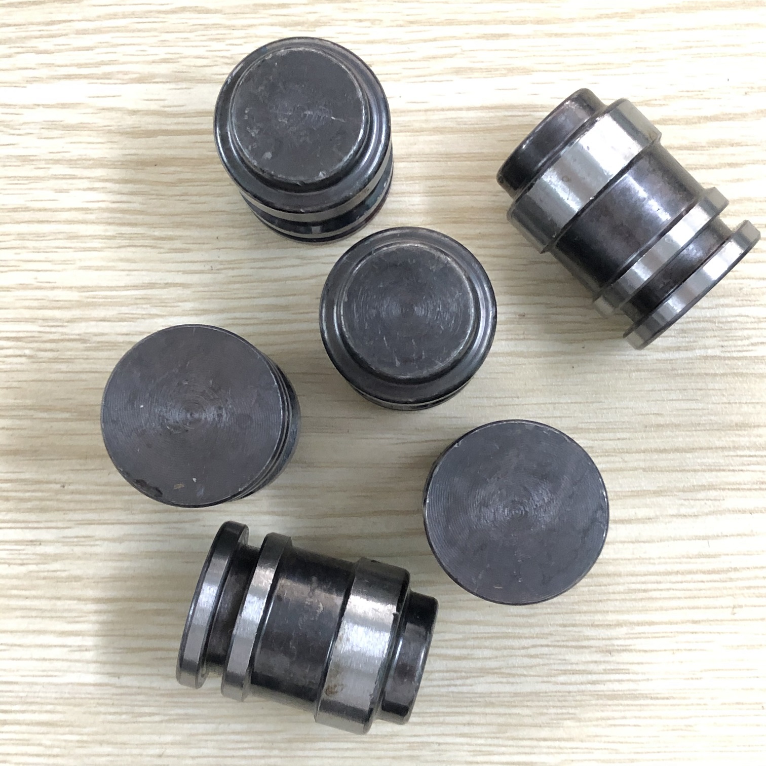 Quả đặc búa xéc măng đục makita 0810 hm0810