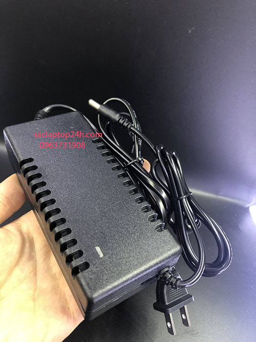 Sạc pin 16.8v 3a máy khoan cầm tay