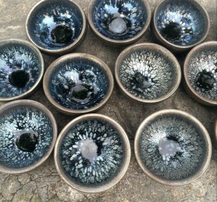Chén trà thiên mục hoa văn giọt dầu