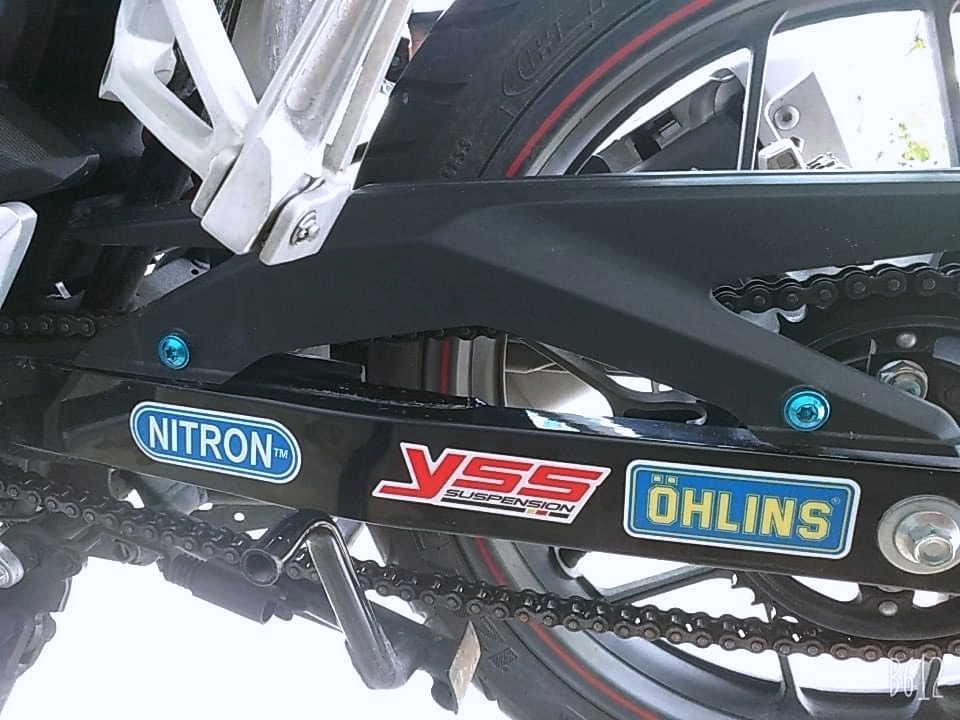 Ốc Titan GR5 Chắn Xích (Carte) Winner, Exciter (Lắp cho nhiều dòng xe khác)