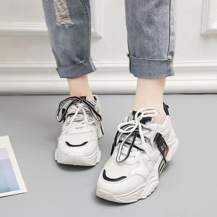 Giày sneaker nữ phối màu hot trend