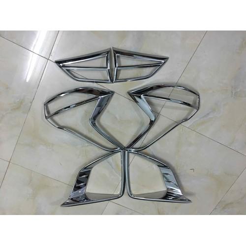 Ốp đèn pha và hậu xe Mitsu Xpander