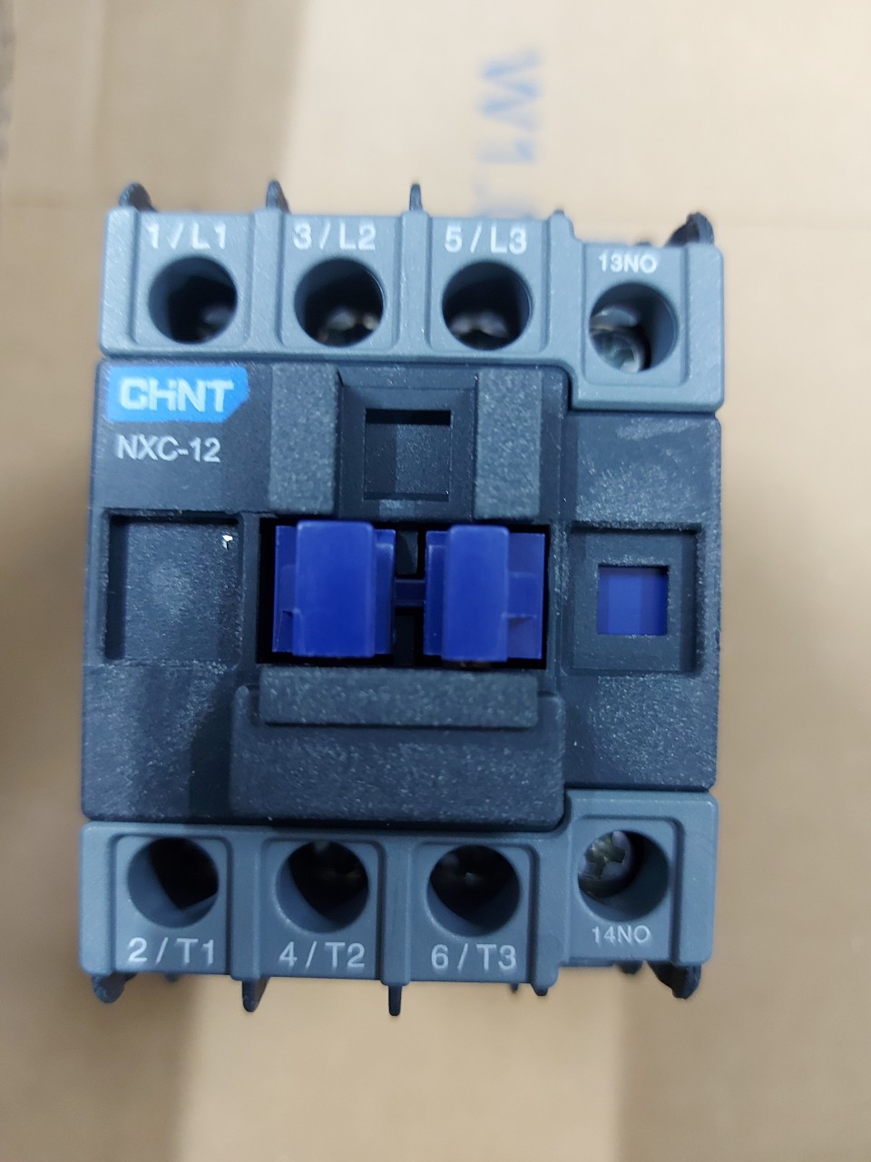 Khởi động từ CHINT NXC 12A-220V
