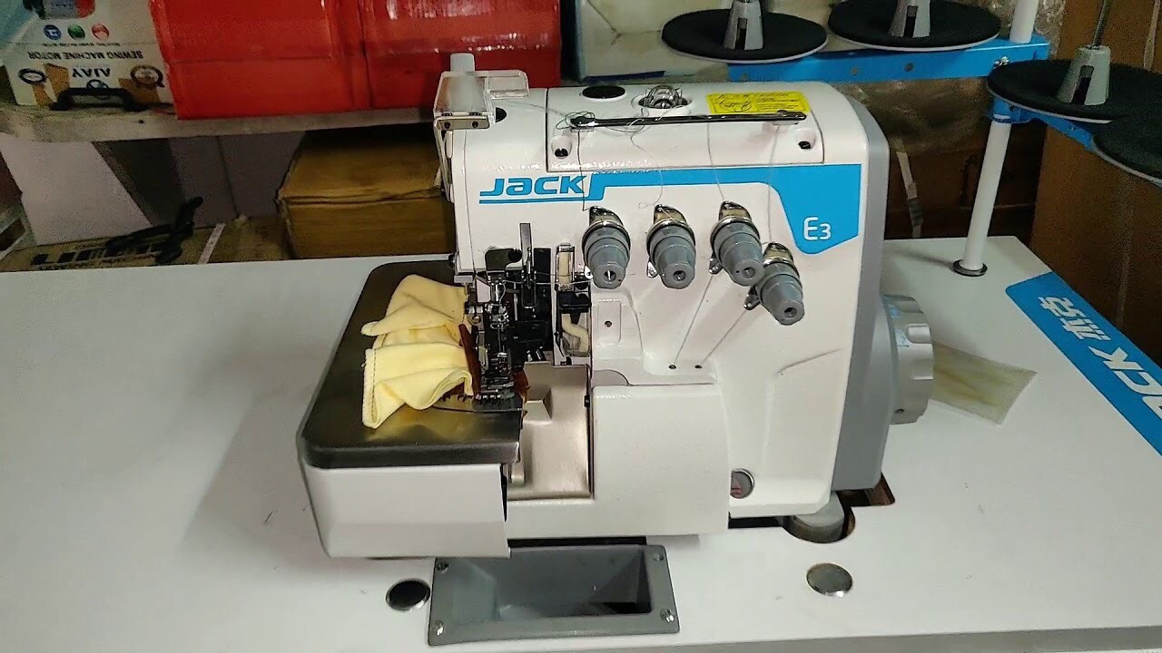 1 Lít Dầu Máy May Công Nghiệp.