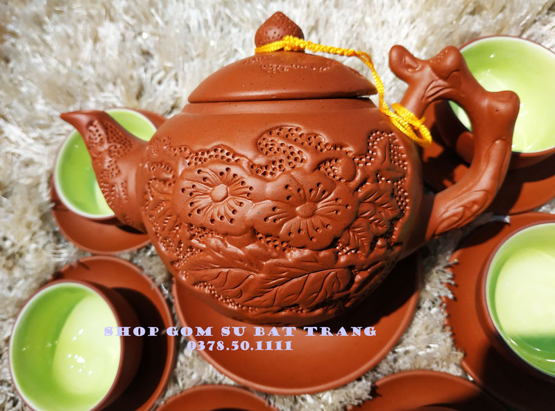 Bộ ấm trà gôm Bát Tràng hoa trâm mầu đất đỏ