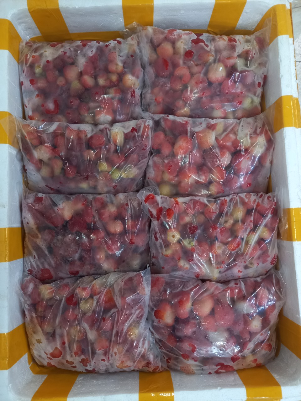 [GIAO HỎA TỐC HCM ]Dâu đông lạnh Loại II -0.5kg - Trái cây Cười