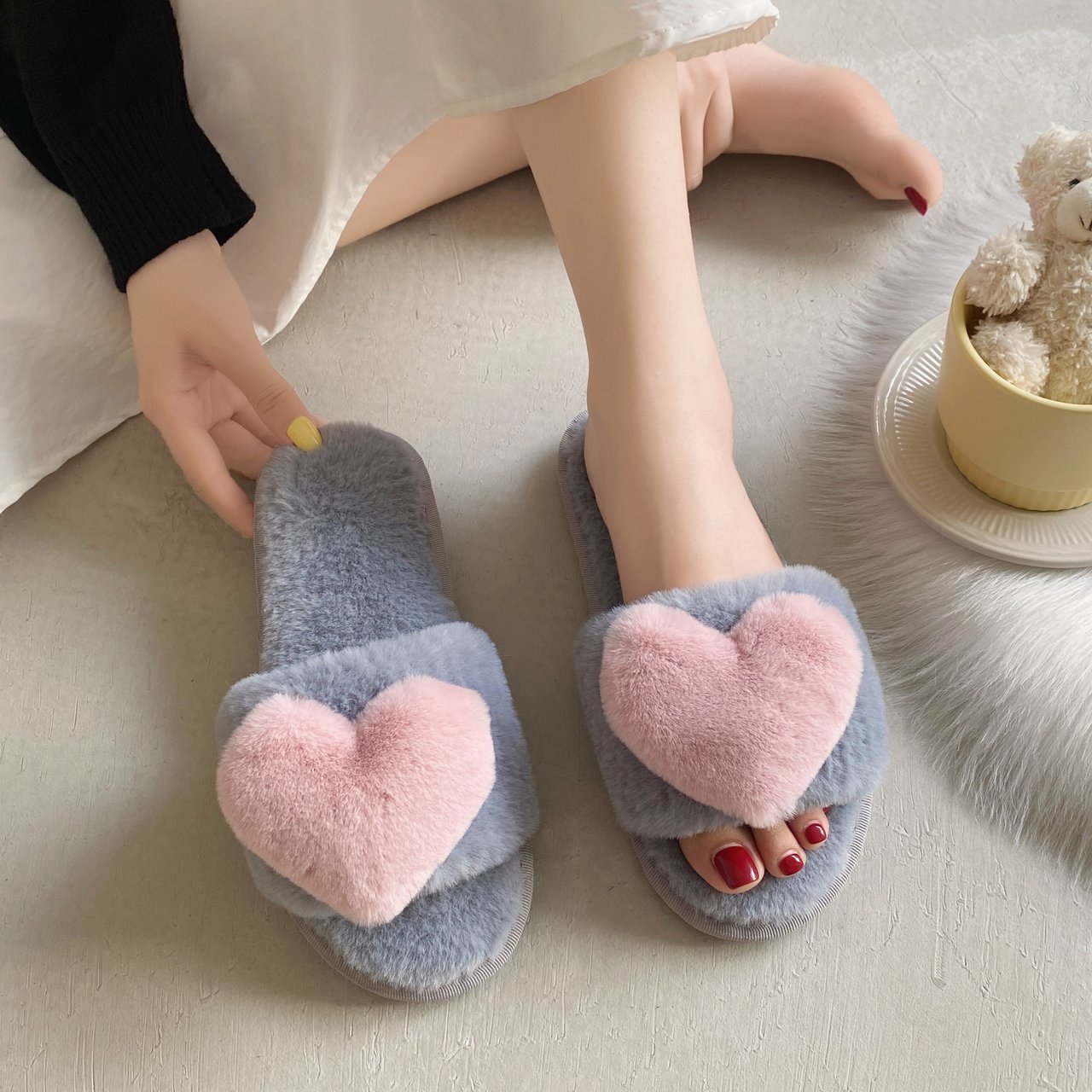 Dép lông đi trong nhà trái tim dễ thương M87