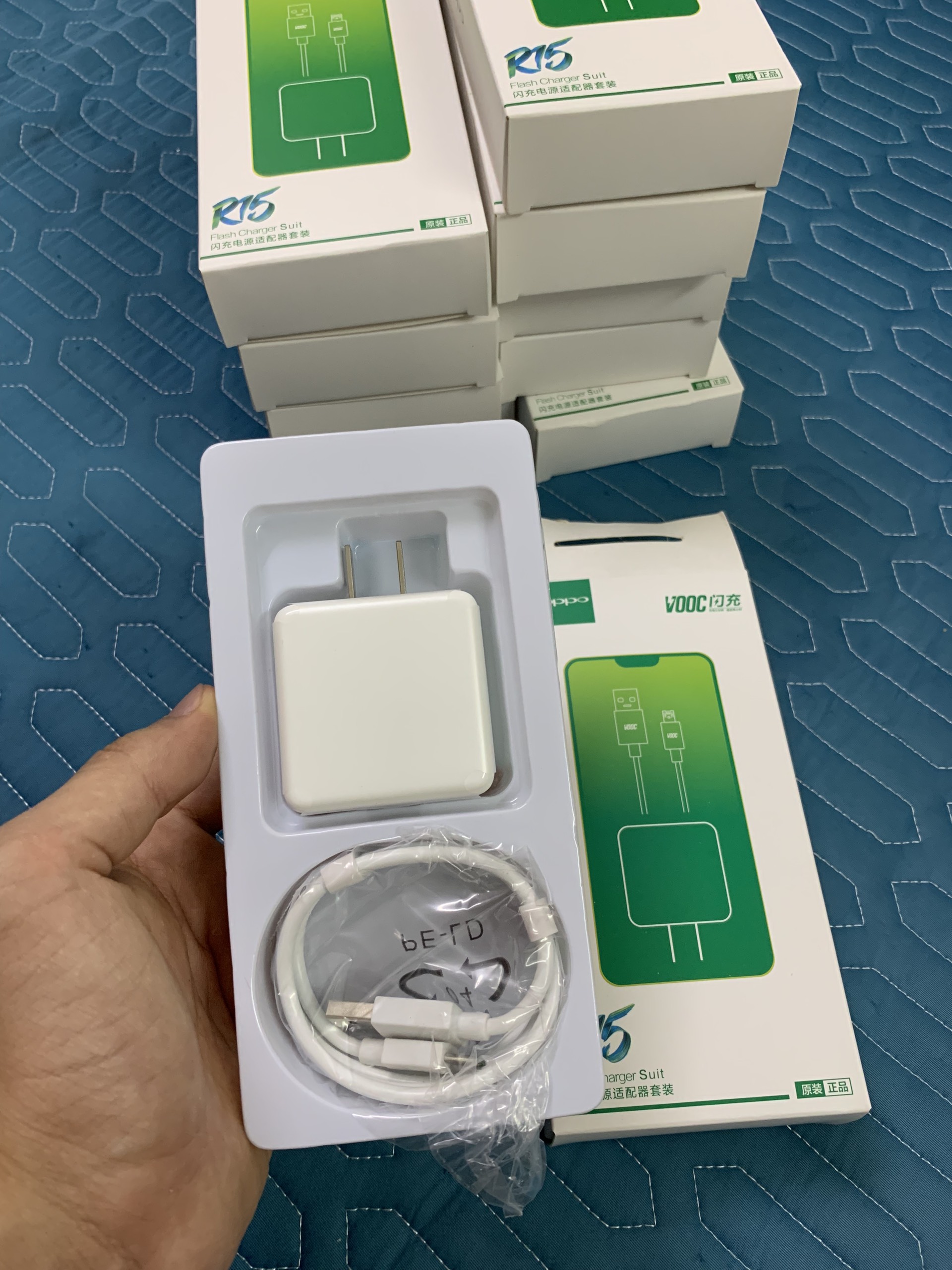 Bộ Sạc Nhanh 4A OPPO VOOC R15 Chân Micro USB