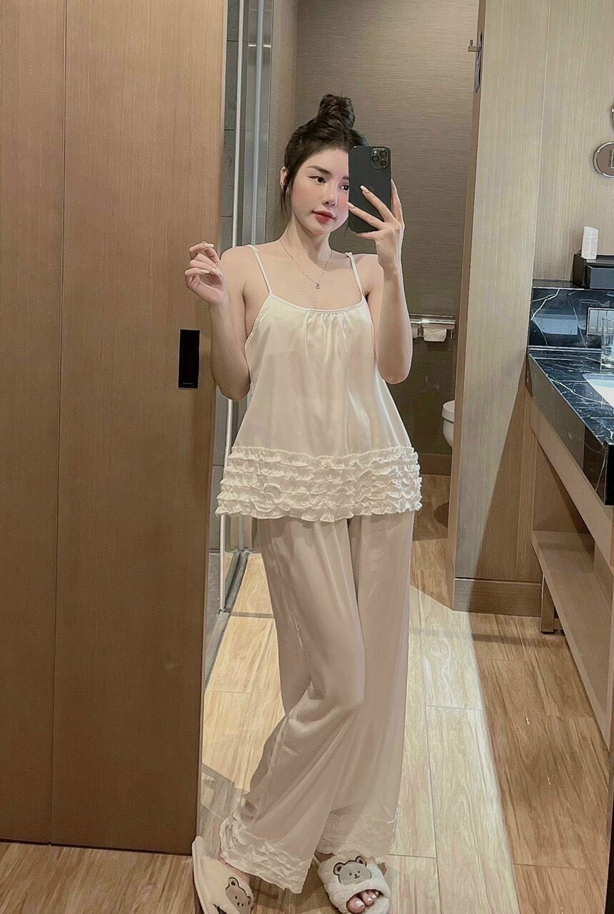 Sét đồ ngủ lụa satin cổ ren 3 lá tay ngắn quần daig đồ bộ lụa satin cao cấp