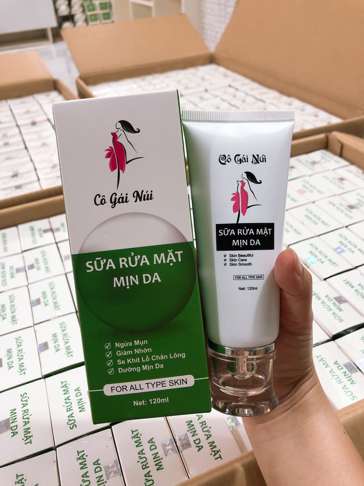 Sữa rửa mặt mịn da