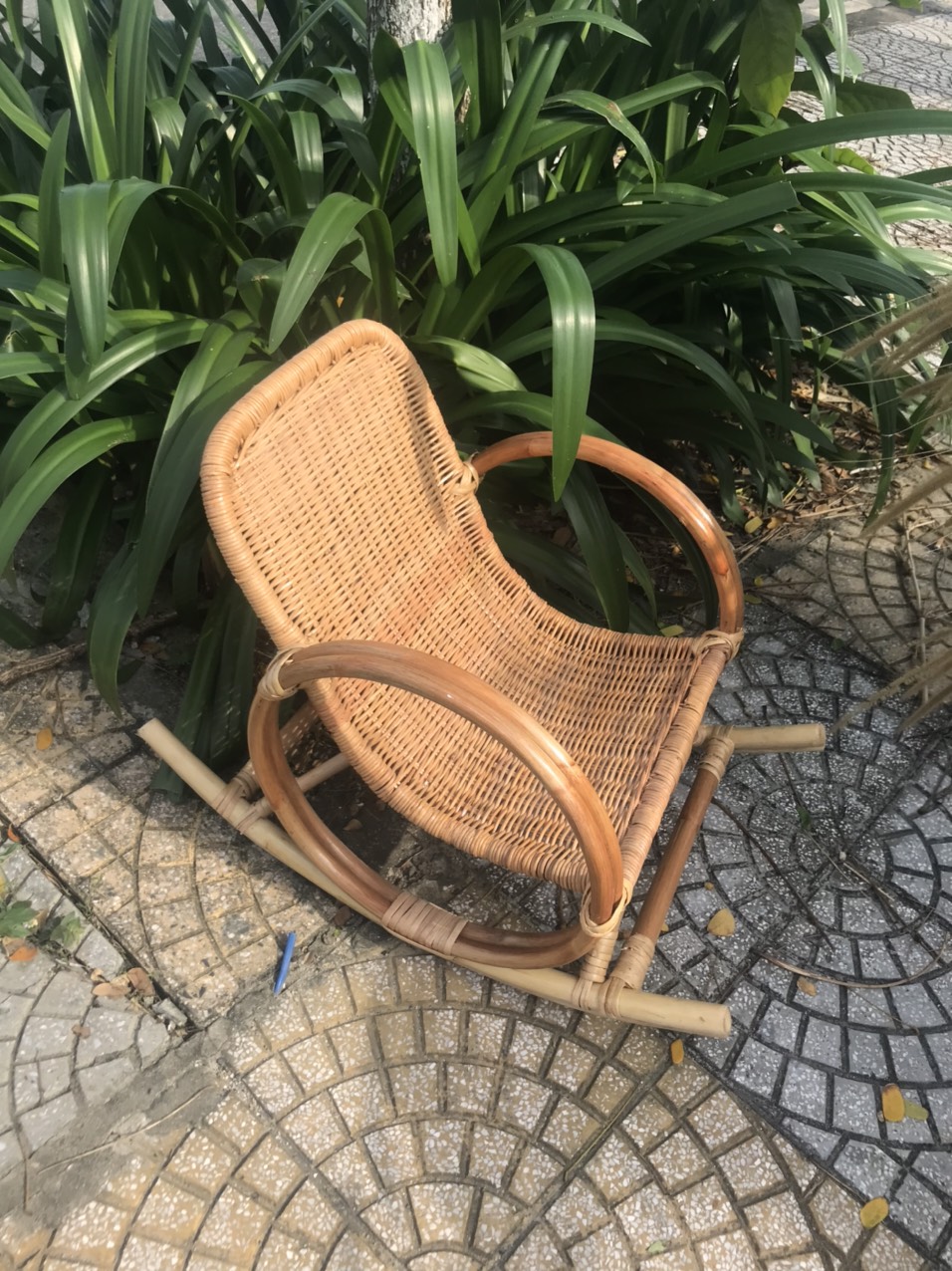Ghế mây bập bênh siêu xinh - Phiên bản siêu xịn - Mây chà tinh