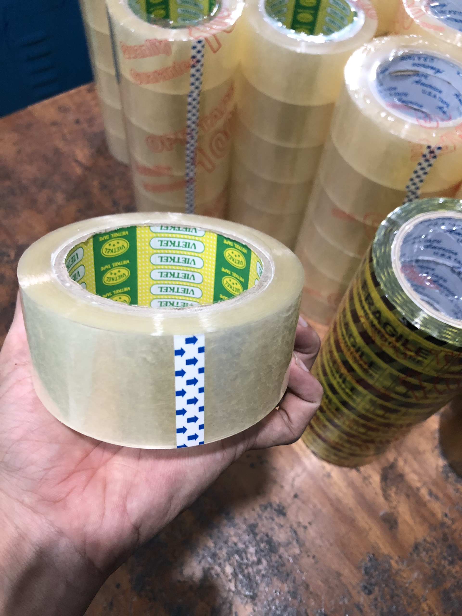 Cuộn băng keo 100 yard