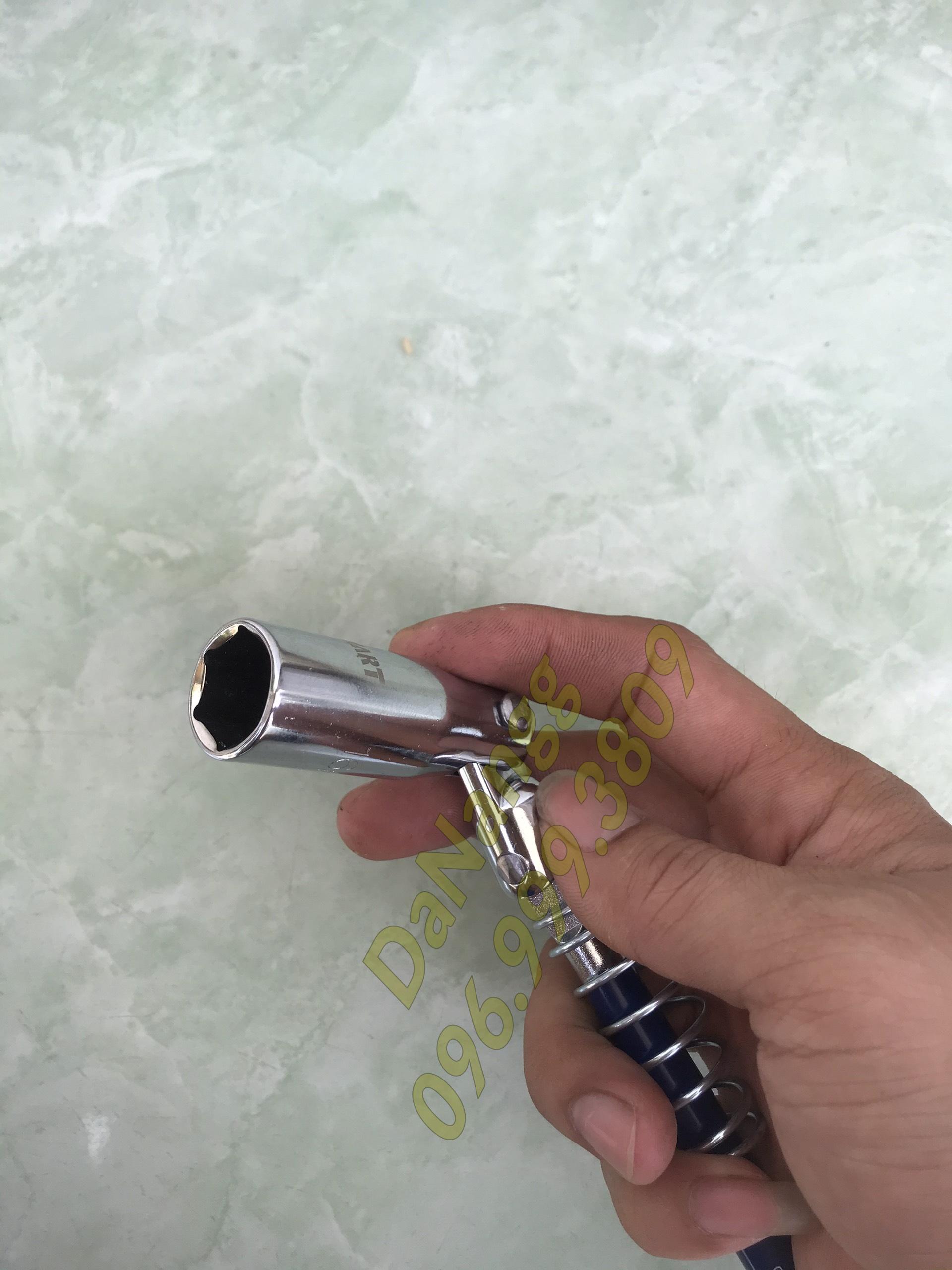 Đầu tuýp lắc léo mở bugi xe máy 16