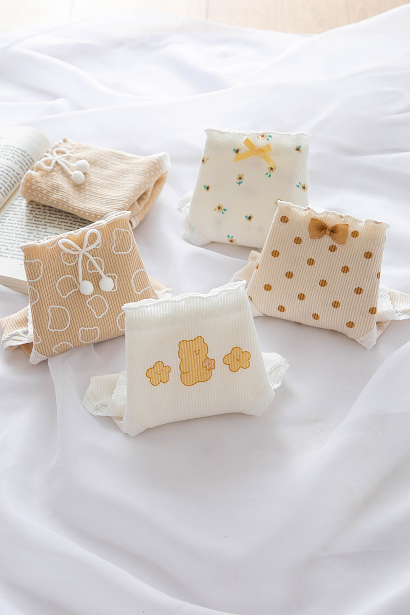 Quần Lót Nữ Cotton Trà Sữa Chấm Bi Ngang Eo ( Q060 ).
