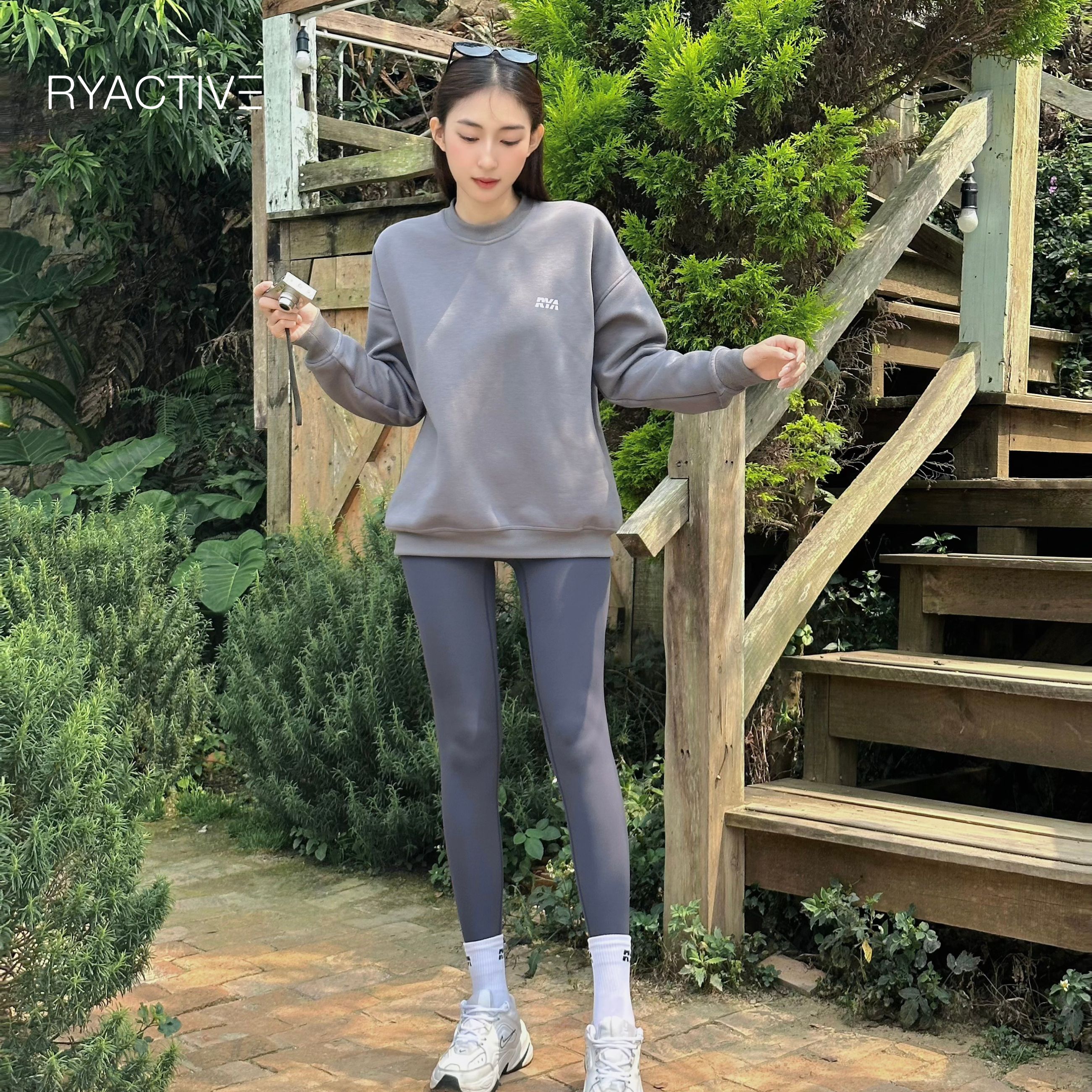 Áo sweater form rộng RYACTIVE - RYA SWEATER Grey