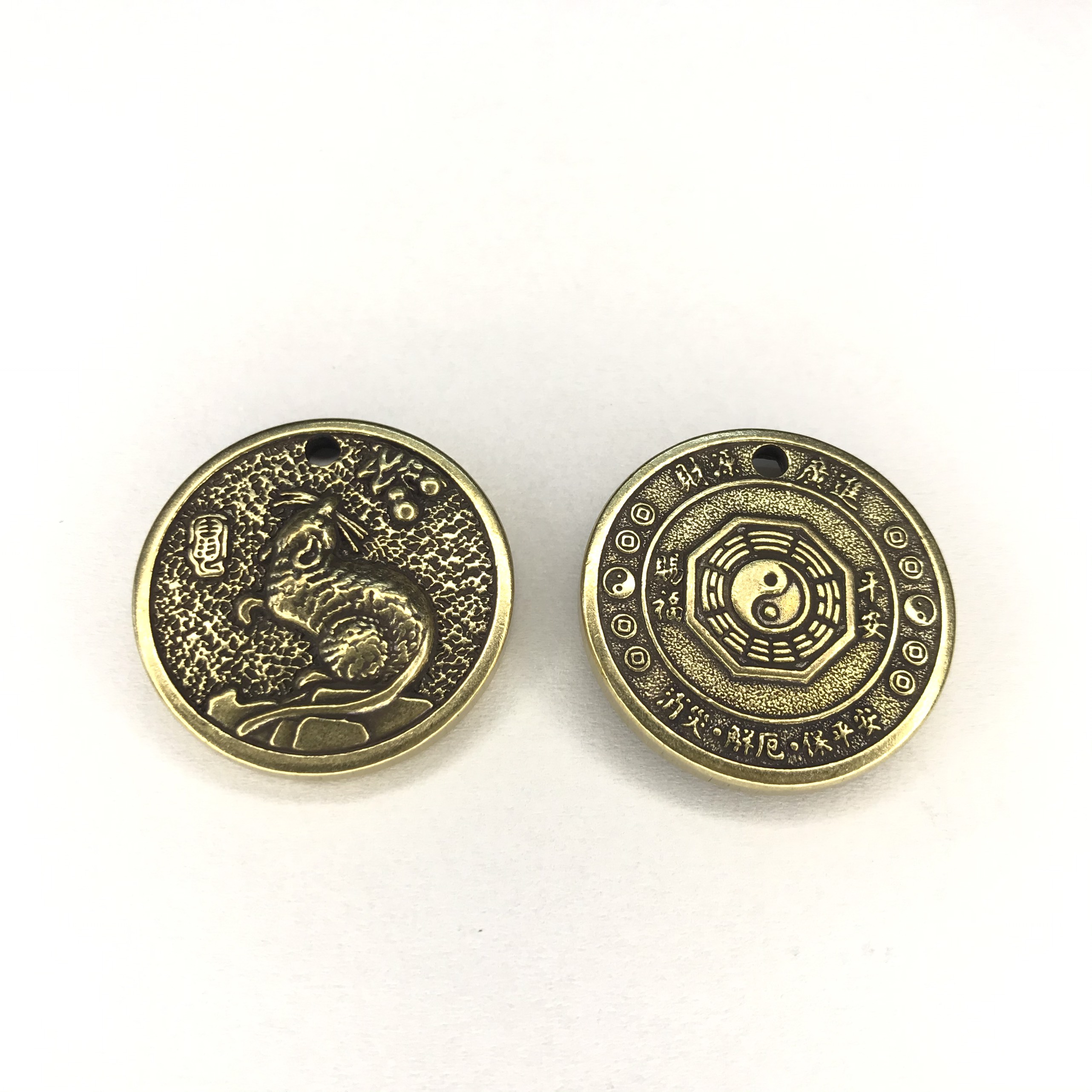 [HCM]Mặt Đồng Xu Đồng Hình Con Chuột mỗi chi tiết trên đồng xu được chạm khắc chi tiết tinh xảo Đường kính đồng xu 3cm-SP002430