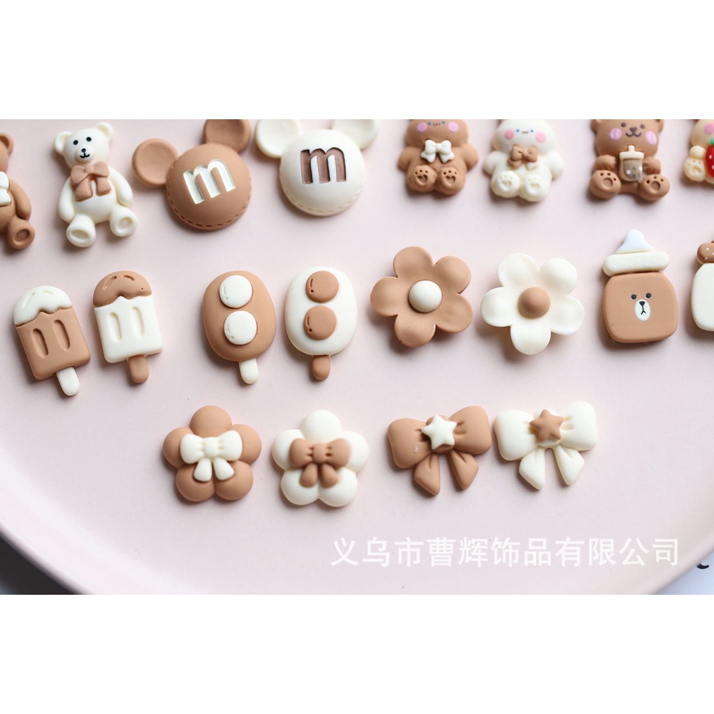 Charm (C386) slime/ Dụng Cụ Charm Trang Trí [Ko Keo & Nút] Màu Kem & Socola (1.5x2.5cm)