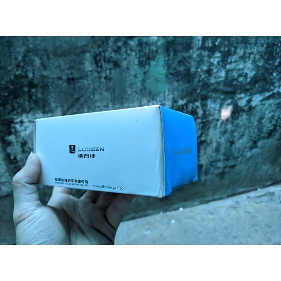 Mô hình xe Luxgen M7 tỉ lệ 1:43