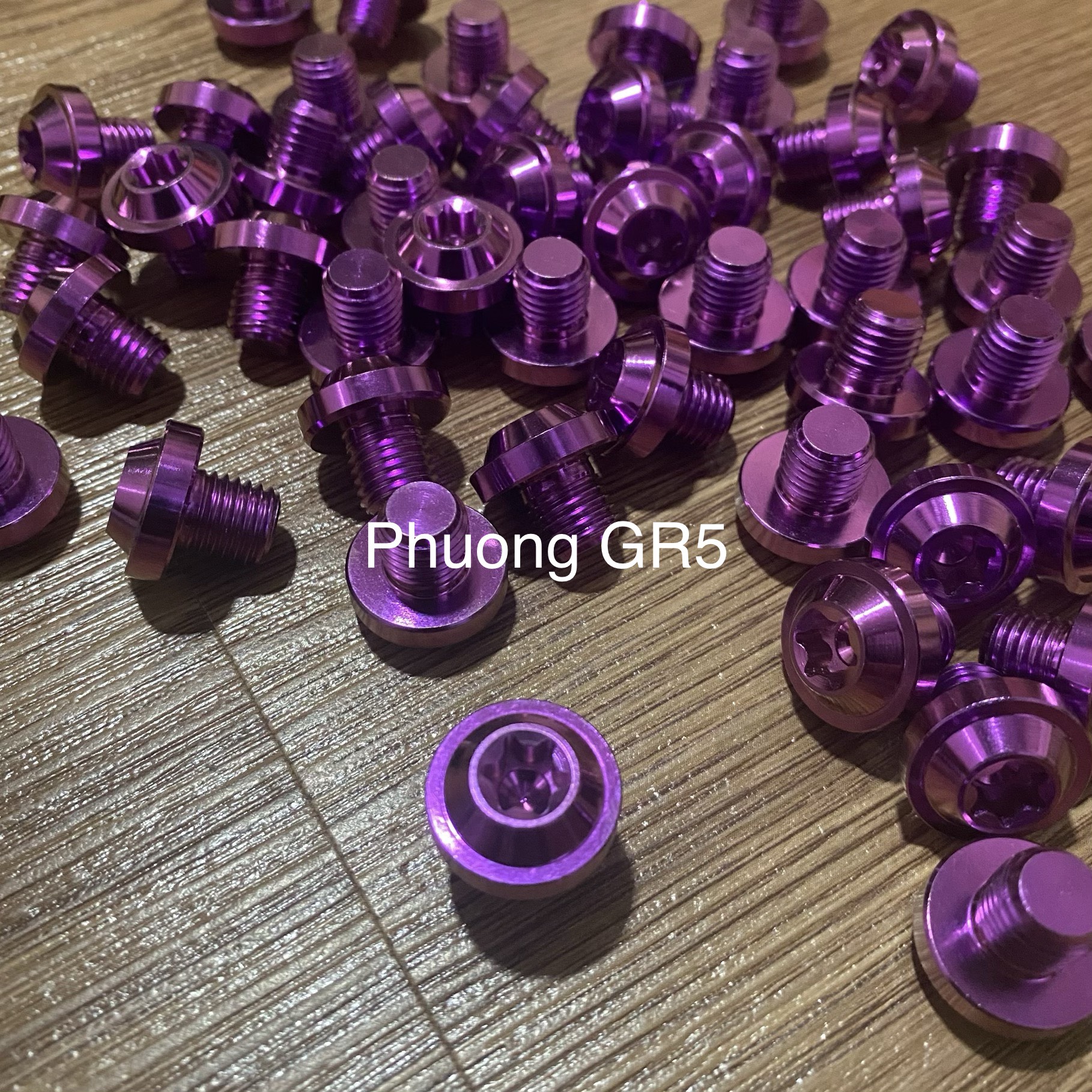 Ốc bịt chụp chân gương titan xe wave sirius dream vision ab