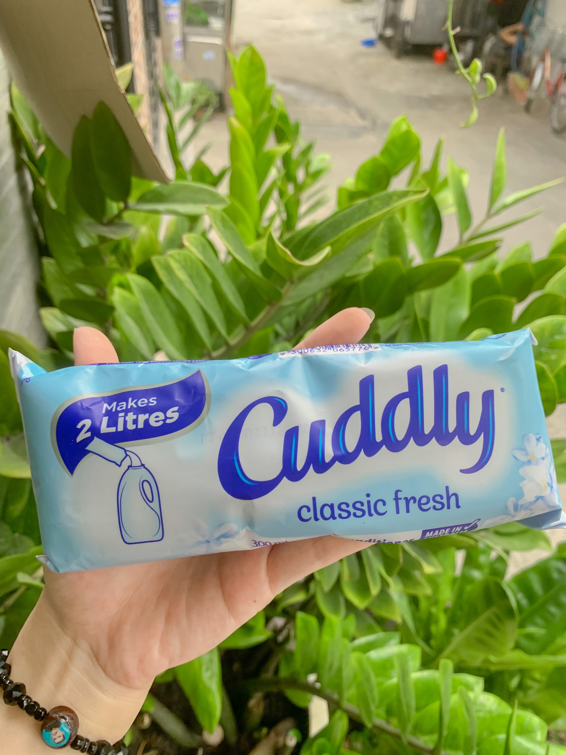 Nước Xả Vải Cuddly Úc 300ml Đậm Đặc