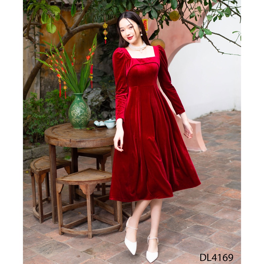 Đầm nhung xòe, tay bồng cổ vuông emspo dl4169
