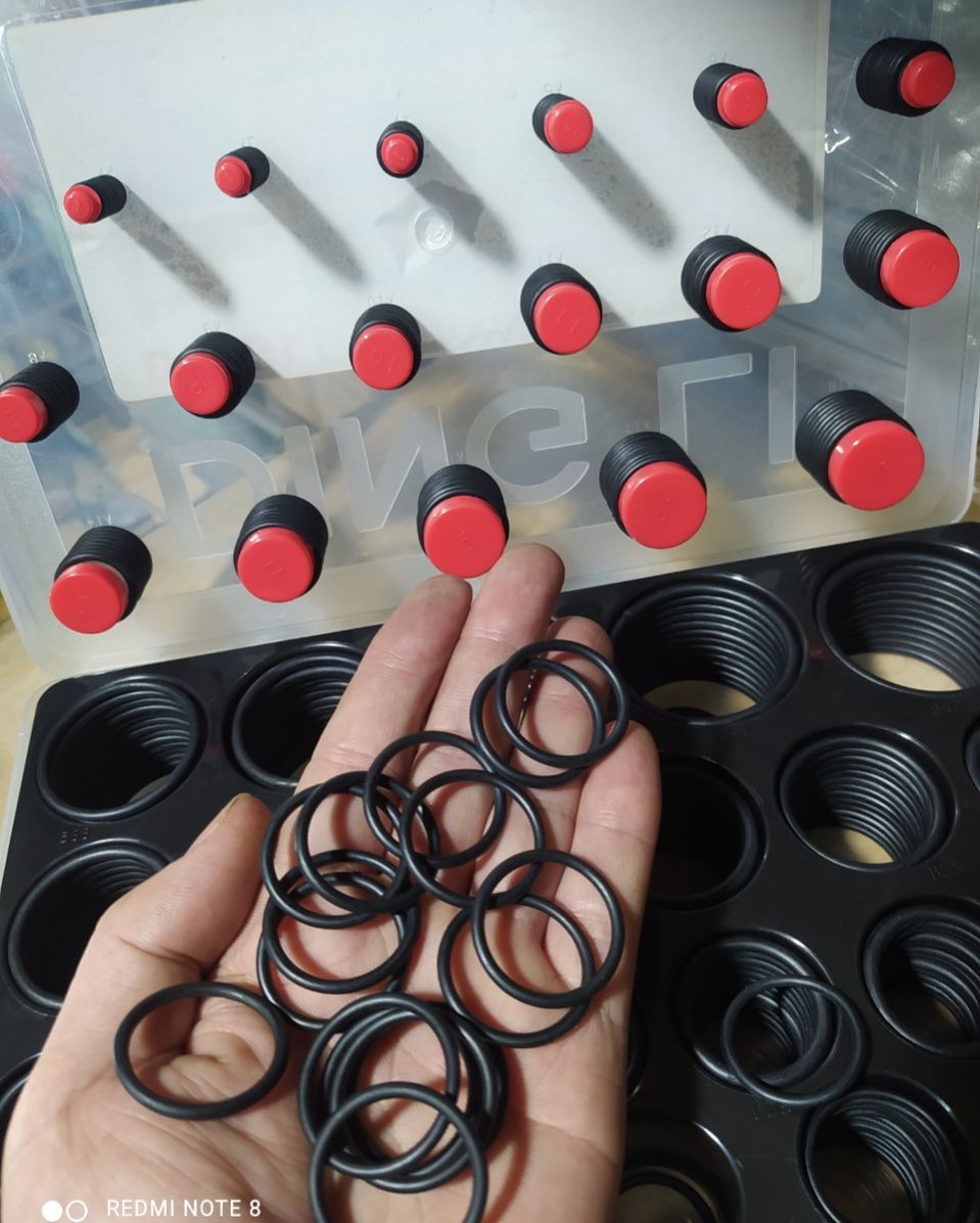 Hộp sin chỉ cao su dùng cho máy XÚC HITACHI ( DINGLI)