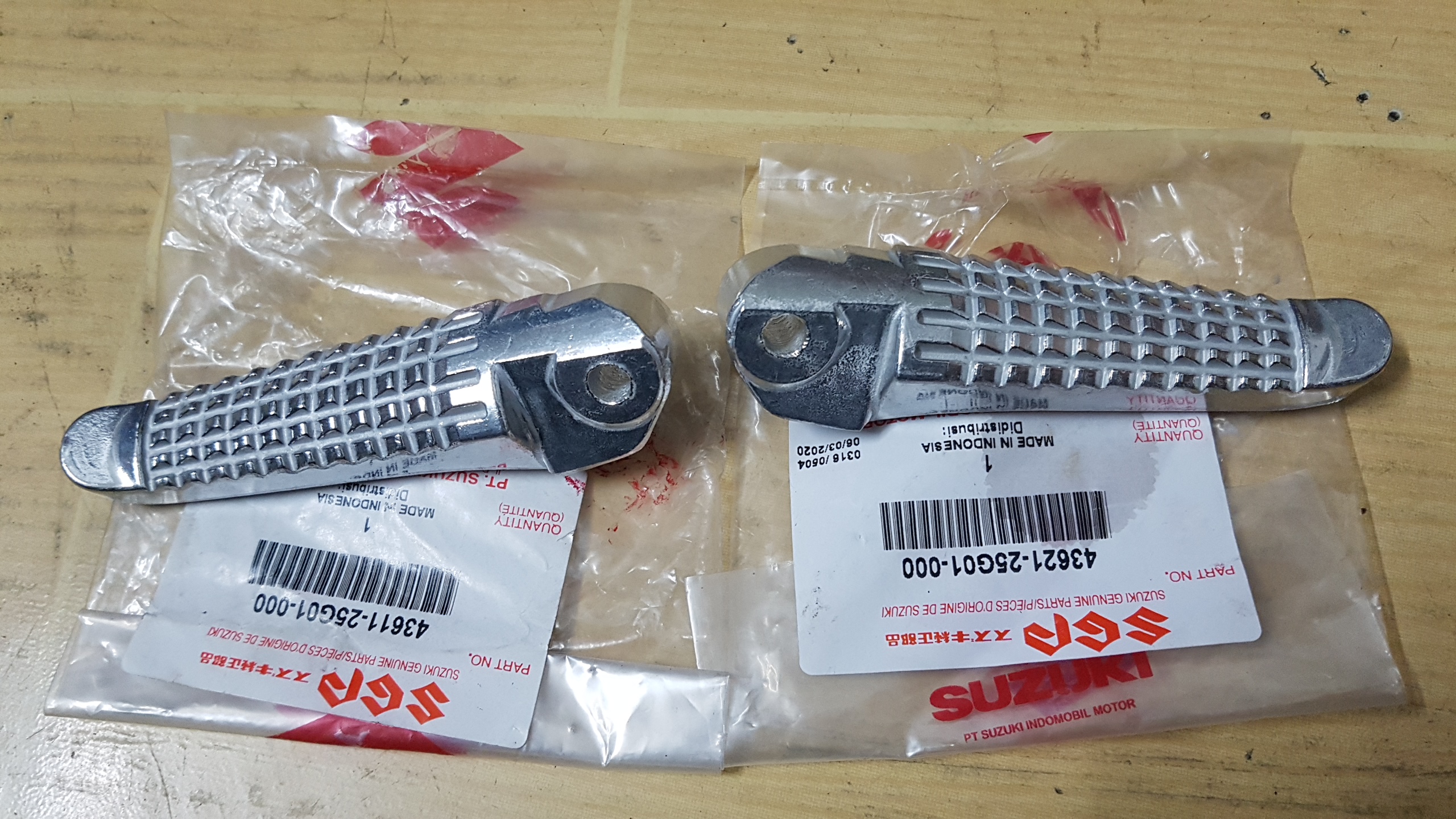 [HCM]Cục nhôm gác chân sau Raider Satria