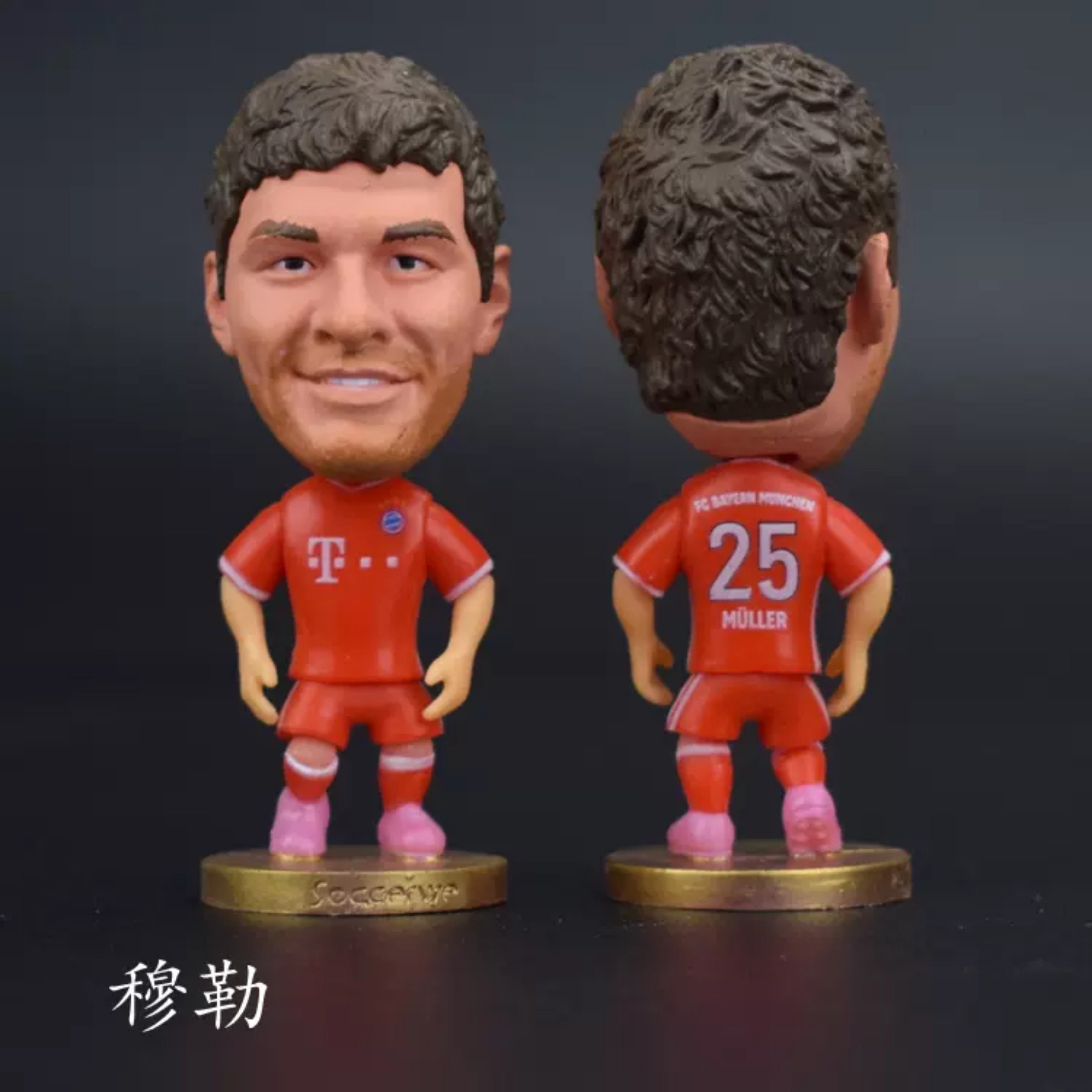 Mô hình tượng cầu thủ Bayern Munich Lewandoski Gnapby Sane Muller Neuer