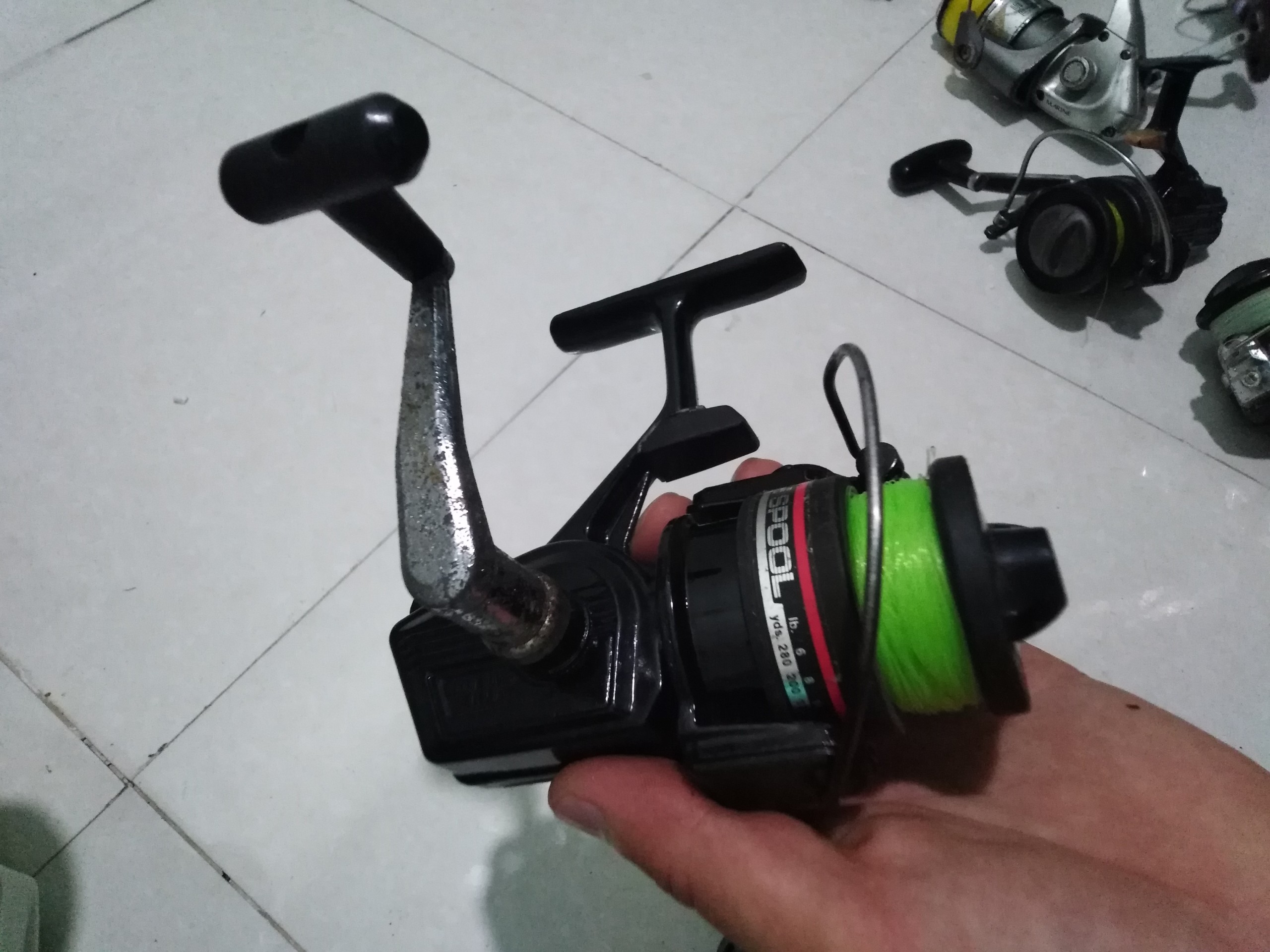 Máy câu bãi nhật Graphite spool 4000