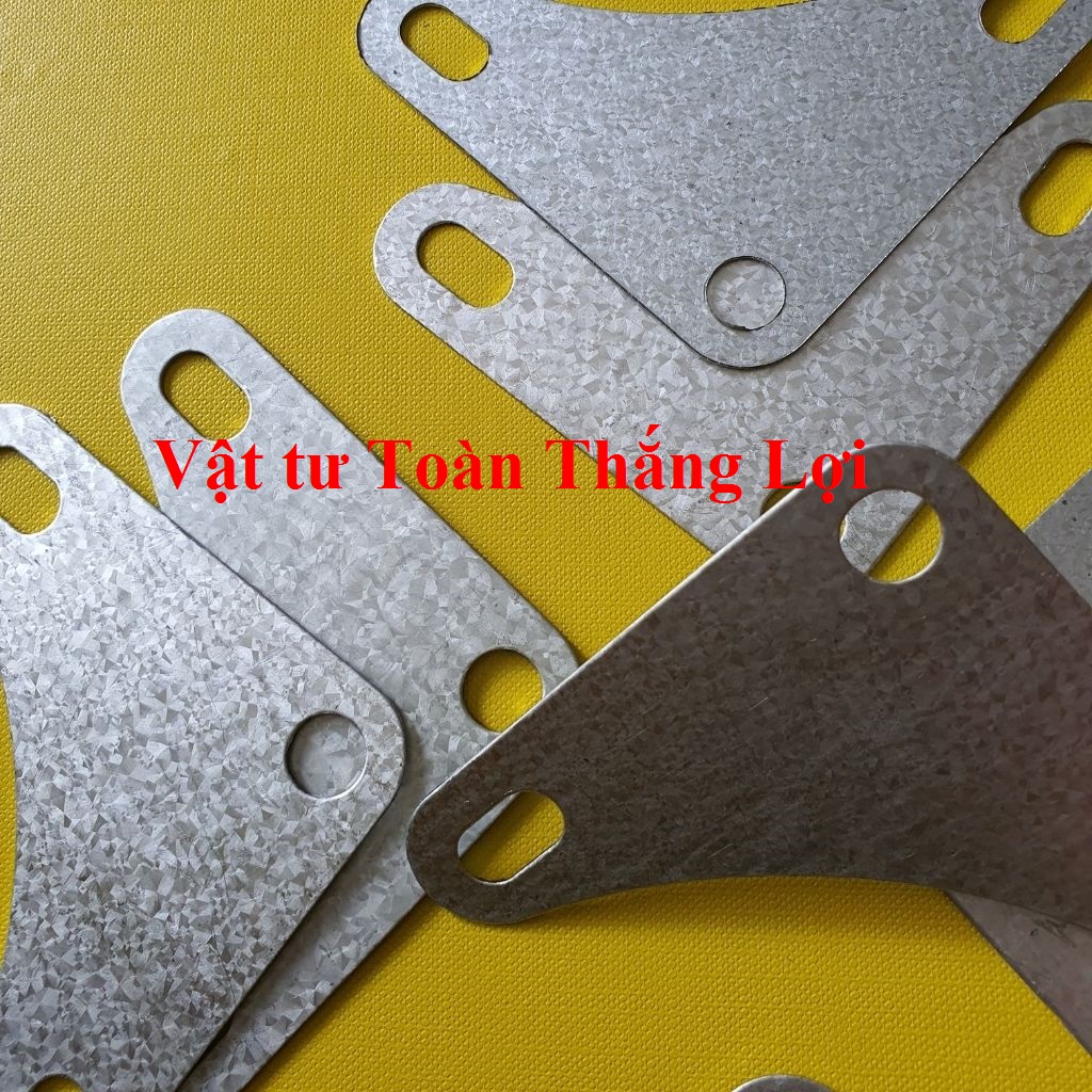 Bát tam giác bắt kệ sắt V lỗ