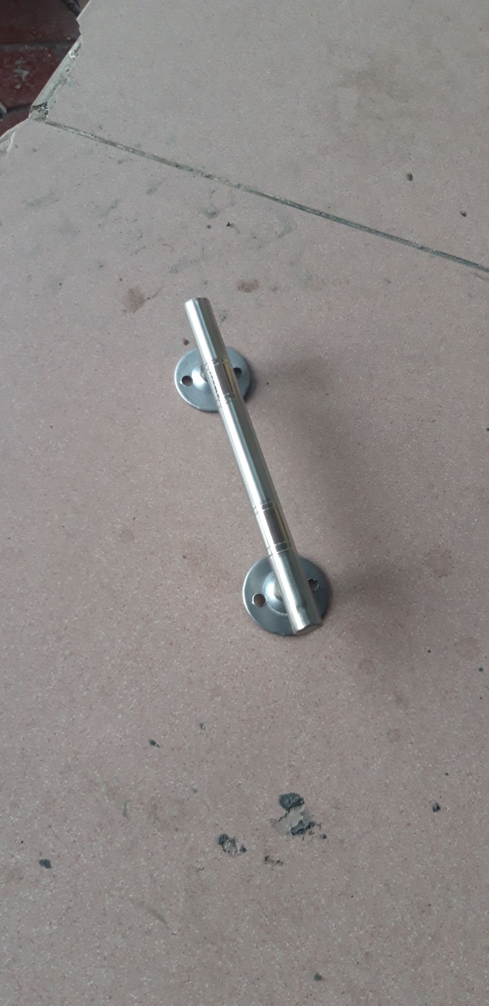 Tay nắm cửa tủ inox 96 mm