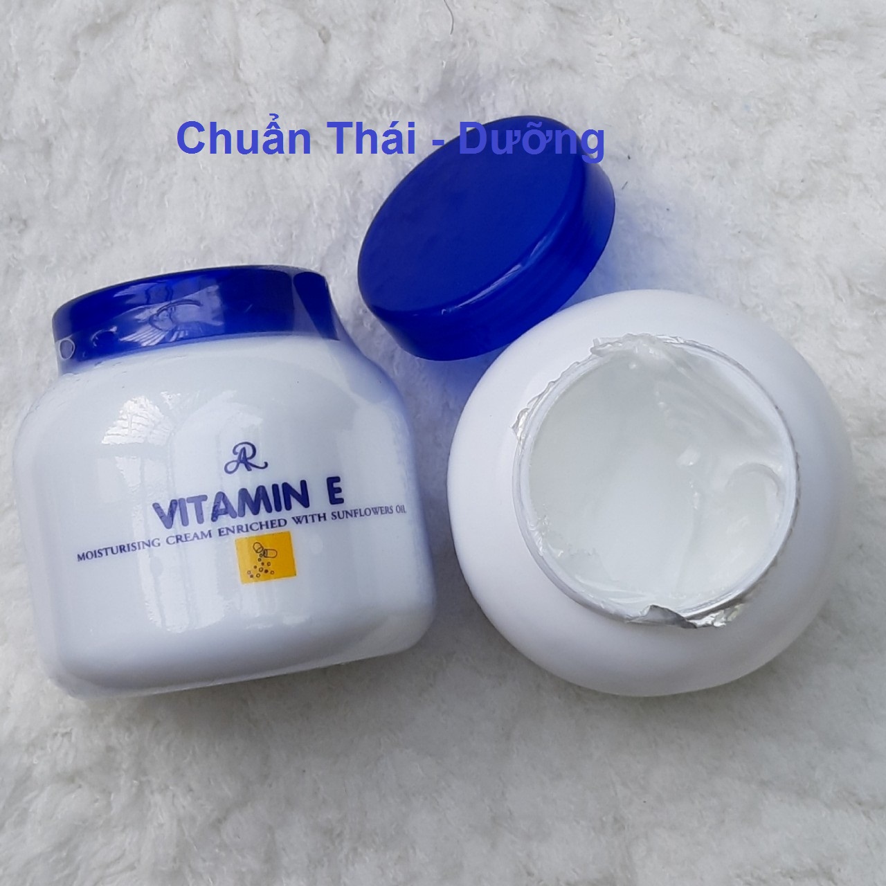 Kem sữa dưỡng trắng da body Vitamin E 200ml Thái Lan