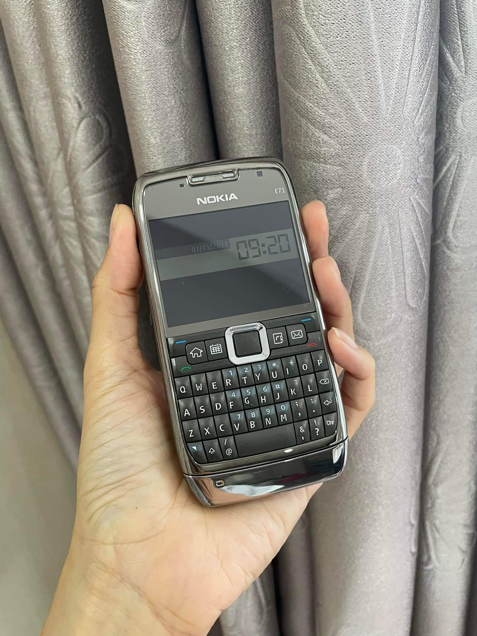 Điện Thoại NOKIA E71 Chính Hãng Bảo Hành 12 Tháng