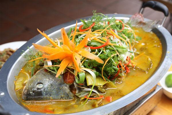 Khay lẩu cá chép om dưa bằng inox