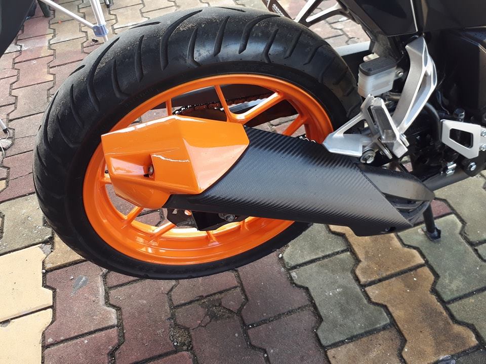 Sơn xịt Samurai màu Cam Repsol - UCH237 + TCH237 (QK xin lưu ý: sản phẩm là lựa chọn phân loại, chứ không phải combo 2 chai)