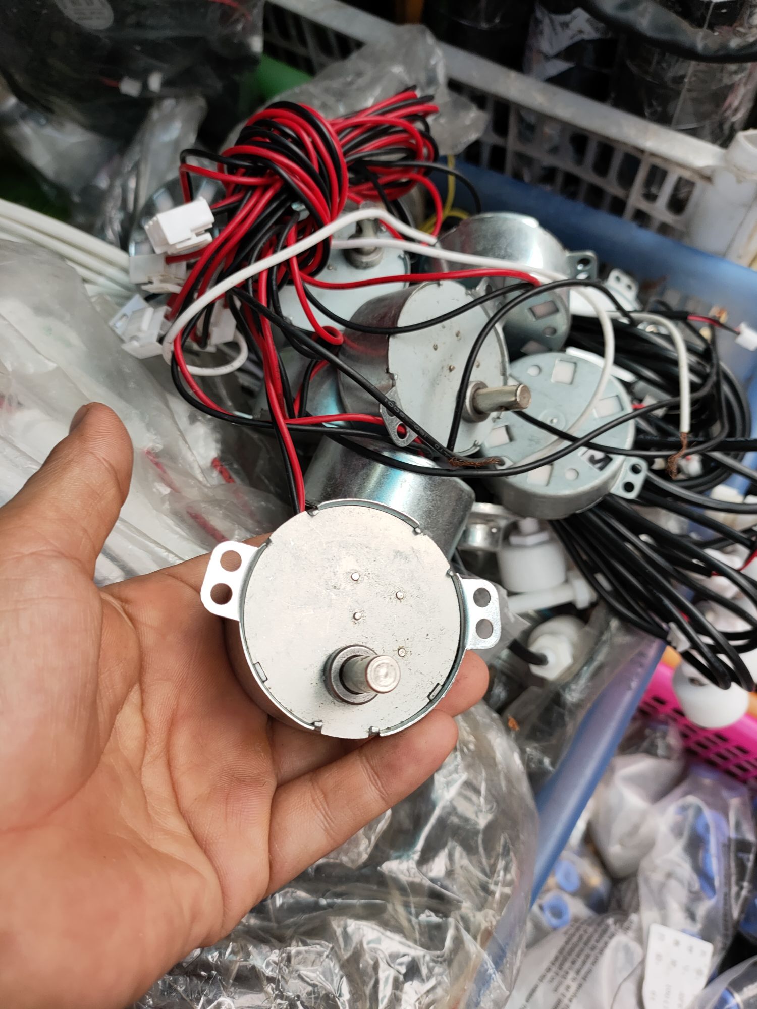 2 mô tơ túp năng quạt hơi nước