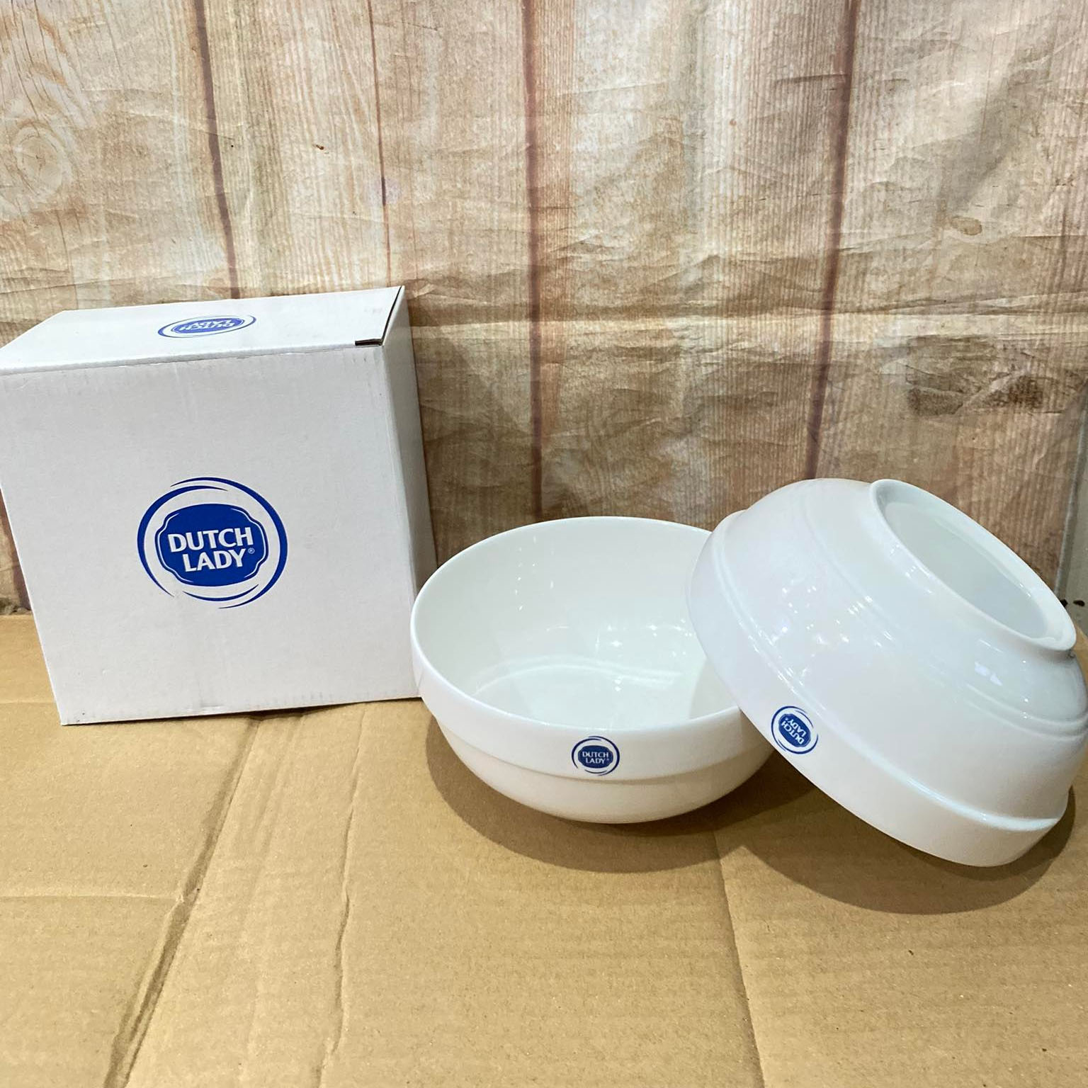 BỘ 2 TÔ GỐM TRÁNG MEN DUTCH LADY