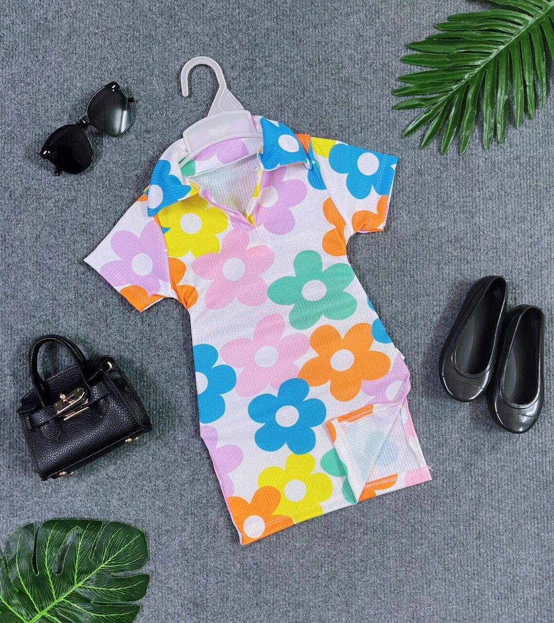 Đầm Body Hở Lưng 2 Màu Cho Bé Gái