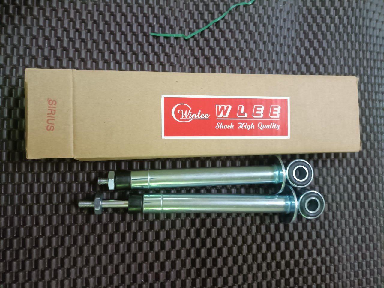 Ty phuộc sau cho xe Sirius