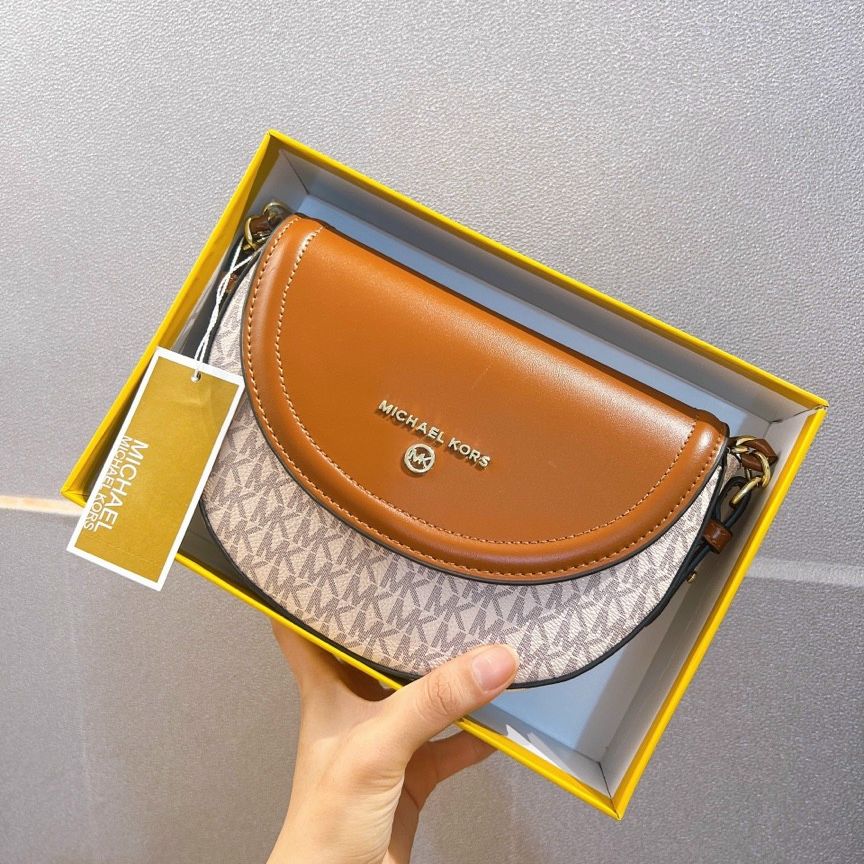 Túi xách Michael. Kors. fullbox size 21cm